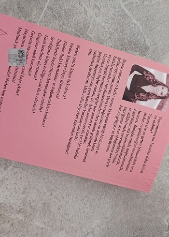 Beden Düştüğünde Kalkarsan Hayat Güzeldir - Esra Ezmeci