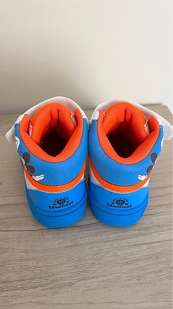 20 Beden ADIDAS Mickey Beyaz Spor Ayakkabı