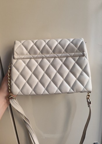 Bej Zincir Detaylı Kadın Deri Çanta - Görsel 3