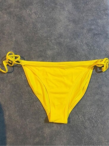 Penti basic sarı bikini altı