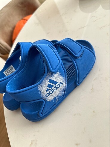 28 Beden mavi Renk Adidas çocuk sandalet