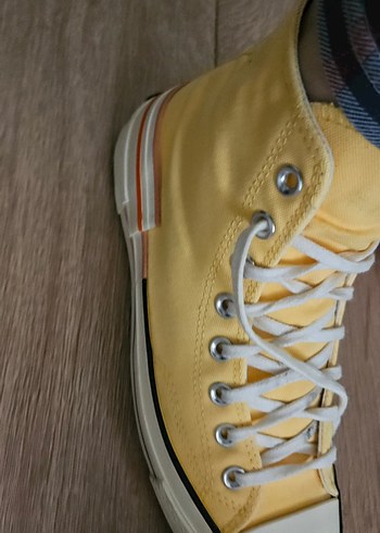 turuncu converse