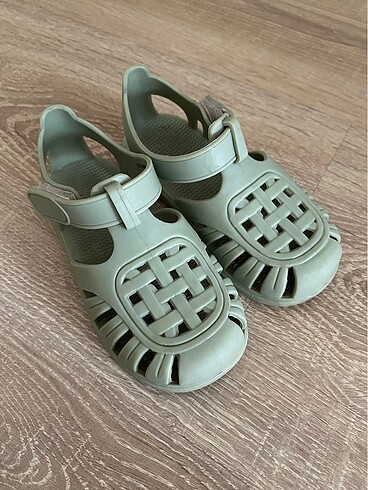 LC Waikiki Lcw çocuk sandalet ıgor muadil 24 no