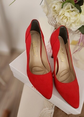 37 Beden kırmızı Renk Kirmizi stiletto