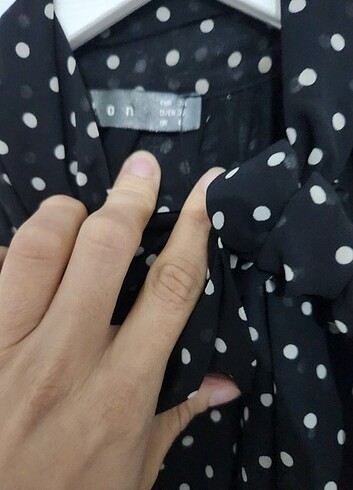 Siyah puanlı şifon elbise - Görsel 3