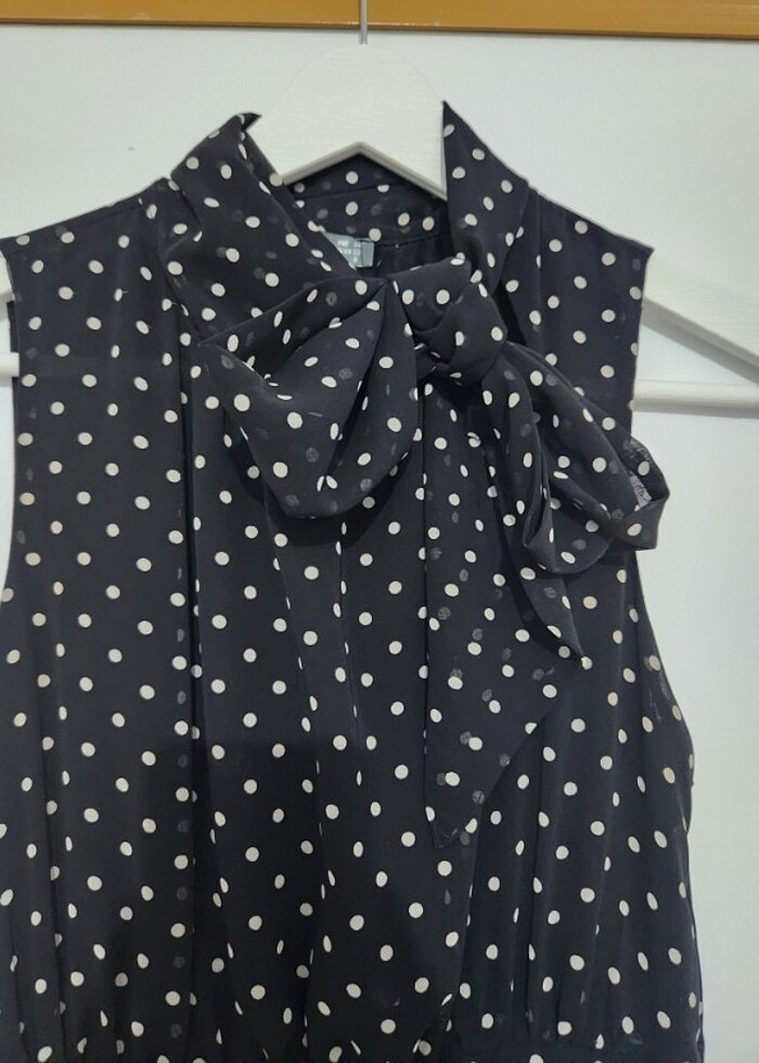 Siyah puanlı şifon elbise  - Görsel 2