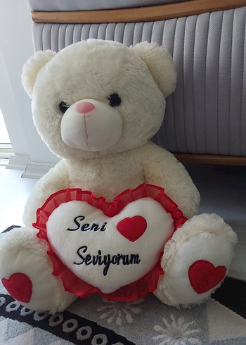 Diğer Beyaz Peluş Ayı Kalp Yastıklı