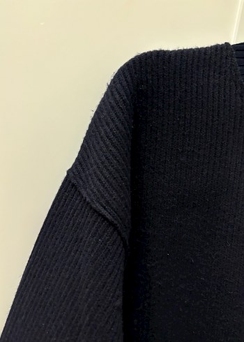 l Beden Siyah Oversize Yün Kadın Kazak