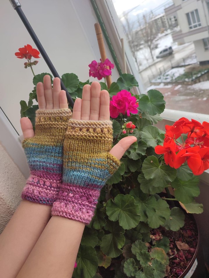Bohem Çok Renkli Örgü Parmaksız Eldiven - Görsel 2