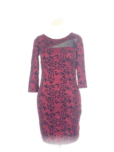 PreLoved Kısa Elbise %70 İndirimli.