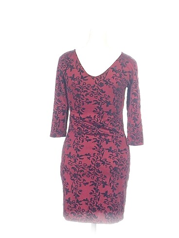 l Beden PreLoved Kısa Elbise %70 İndirimli.