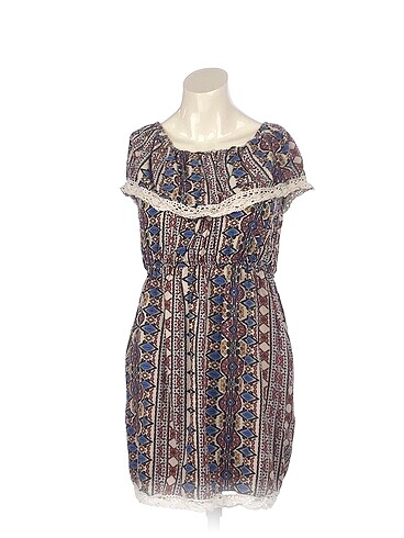 PreLoved Kısa Elbise %70 İndirimli.