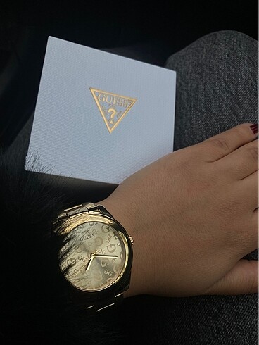 Guess Saat