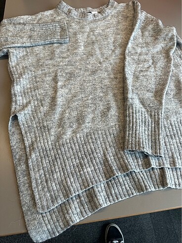 H&M gri kazak