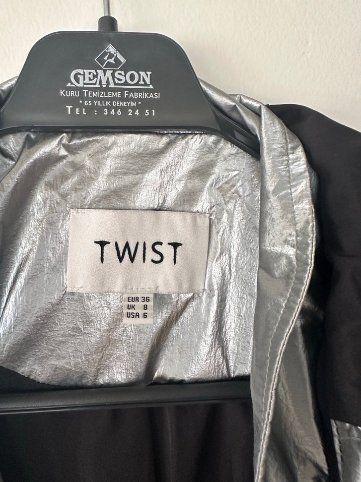 Metalik Gri Midi Kapüşonlu Kadın Yağmurluk - Görsel 3