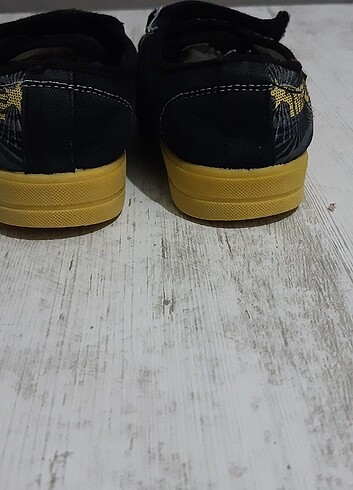 31 Beden sarı Renk Gezer Çocuk Ayakkabısı Çok Temiz