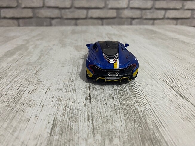 Beden Renk McLaren P1 Demir Oyuncak Araba