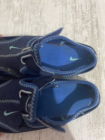 27 Beden lacivert Renk Orijinal Nike sandalet