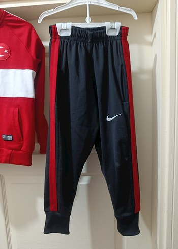 Nike Erkek Çocuk Kırmızı Eşofman Takımı - Görsel 4