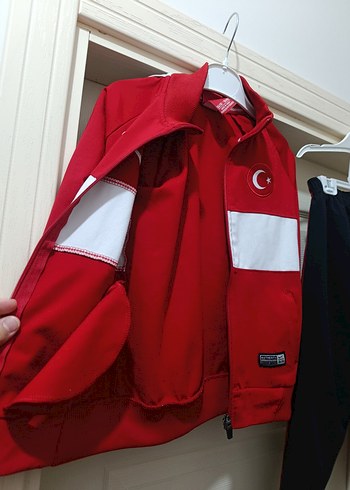 Nike Erkek Çocuk Kırmızı Eşofman Takımı - Görsel 3