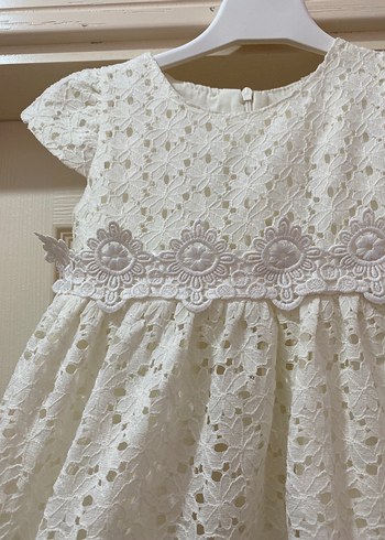 Kız Çocuk Dantel İşlemeli Beyaz Elbise - Görsel 3