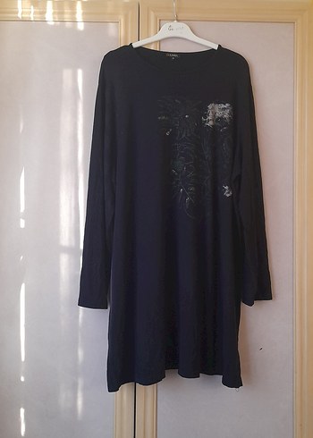 Uzun Kollu Siyah Gotik Baskılı Tunik