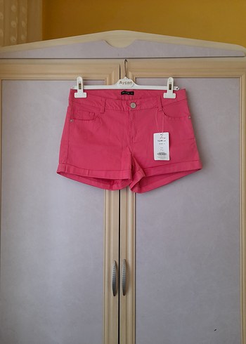 xl Beden Düğmeli Pembe Mini Şort