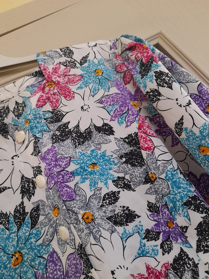 Çiçek Desenli Uzun Kollu Kadın Gömlek - Görsel 2