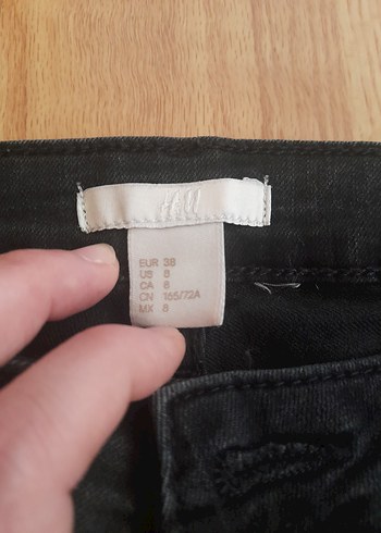 H&M Siyah Kadın Mini Denim Şort