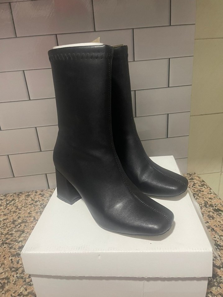 Kadın Siyah Deri Topuklu Botlar - Görsel 3