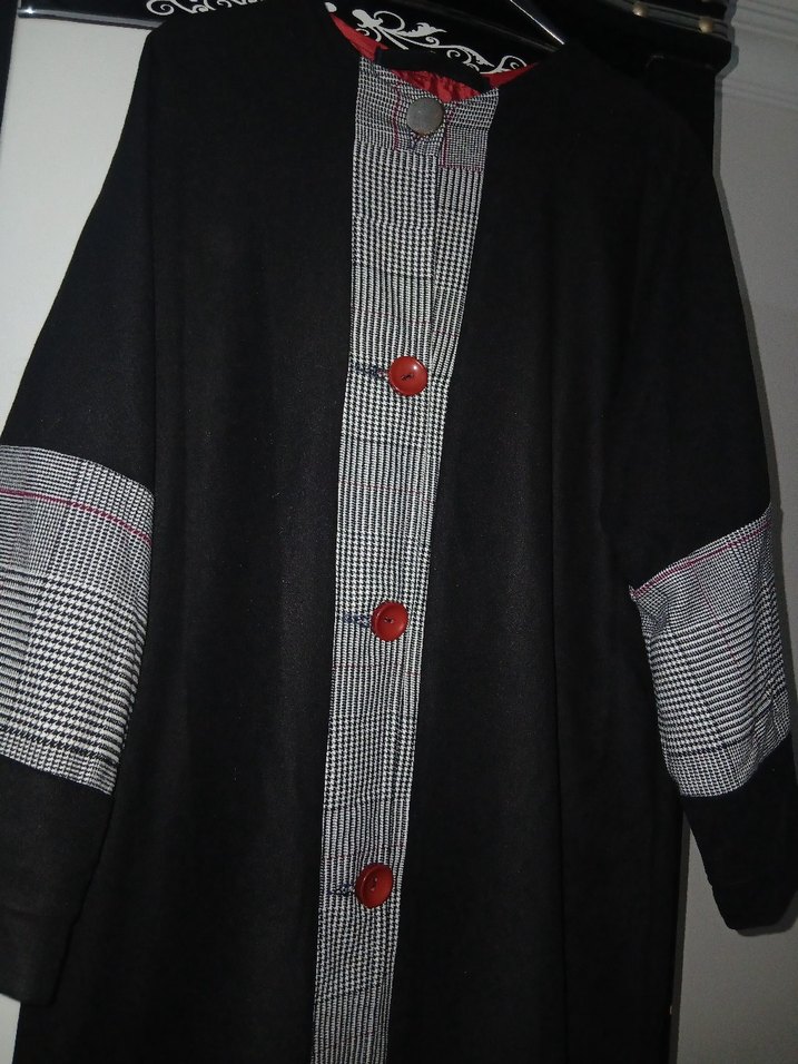 Düğmeli Siyah Uzun kışlık kadın pardesü - Görsel 2