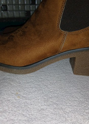 Kahverengi Süet Kadın Dolgu Topuklu Bot - Görsel 3