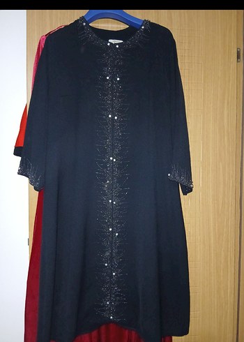 Siyah Uzun Kollu İşlemeli Kadın Elbise - Görsel 2