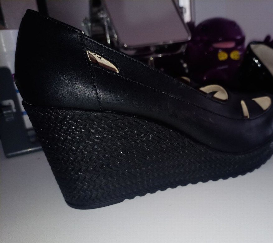 Siyah Tokalı Kadın Dolgu Topuk Ayakkabı - Görsel 5