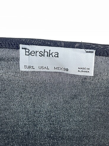 l Beden siyah Renk Bershka Kısa Elbise %70 İndirimli.