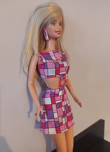 Beden Barbie bebek 2000