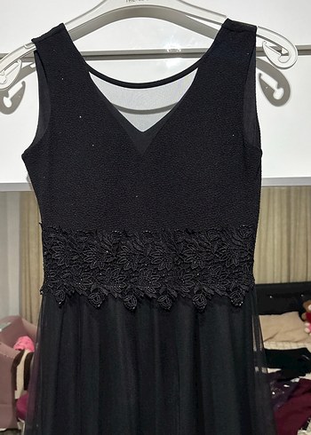 Dantel Detaylı Siyah Uzun Abiye Elbise - Görsel 2