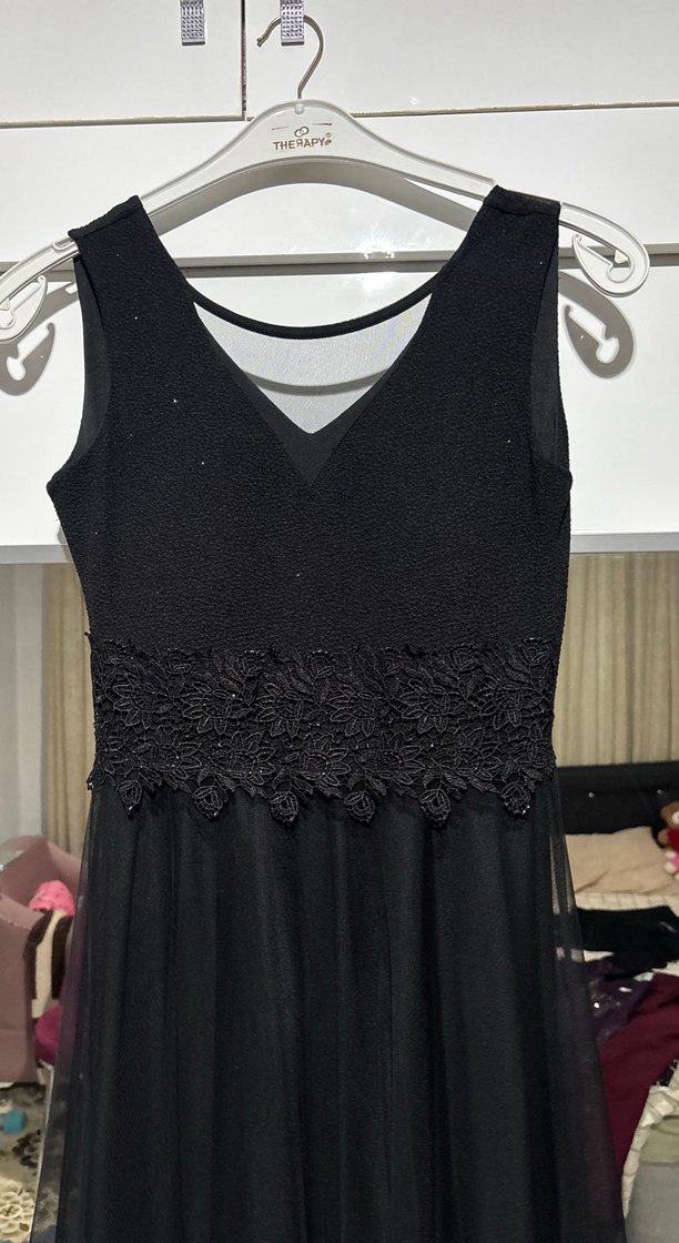 Dantel Detaylı Siyah Uzun Abiye Elbise - Görsel 2