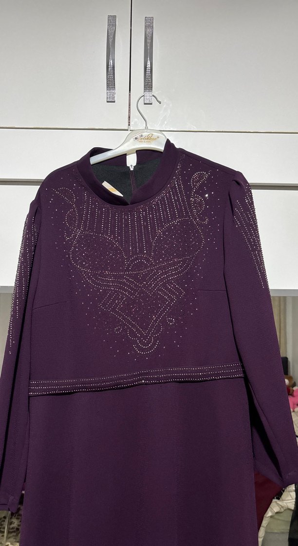 Mor Nakışlı Uzun Abiye Elbise - Görsel 2