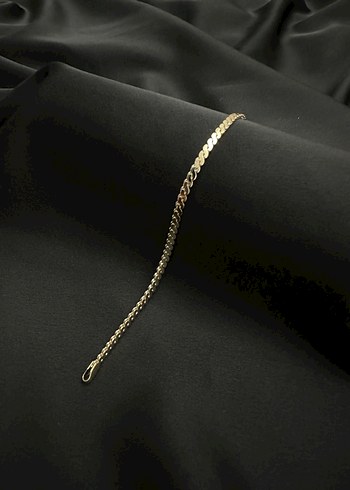 CM Altın Rengi Zincirli Minimalist Bileklik - Görsel 3