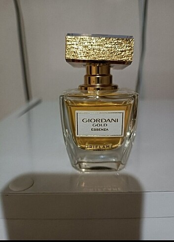 Oriflame giordani Gold essanza parfüm 