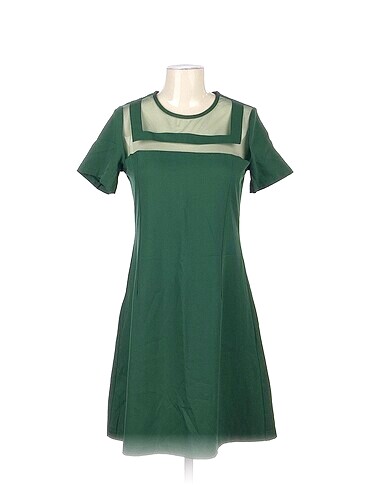 PreLoved Kısa Elbise %70 İndirimli.