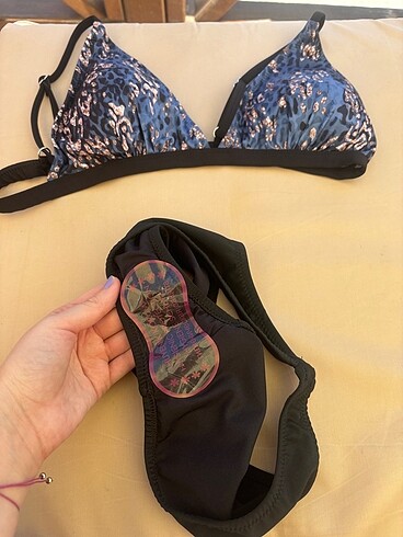 xl Beden Ruko Üçgen Bikini Takımı