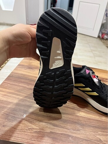 37,5 Beden Adidas kadın ayakkabı