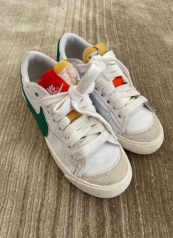 Nike cocuk ayakkabisi (orijinal)