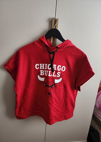 DEFACTO NBA SERİSİKırmızı Chicago Bulls Kapüşonlu Tişört