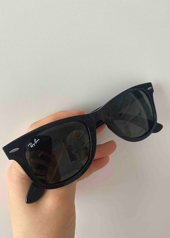 Ray-Ban wayfarer güneş gözlüğü
