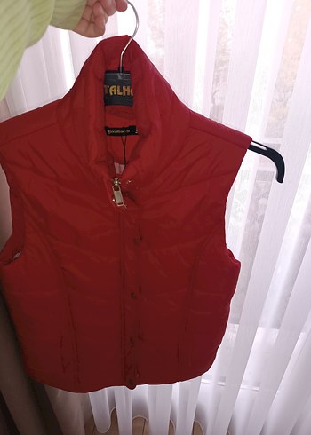 Kırmızı Düğmeli Kadın Yelek - Görsel 5