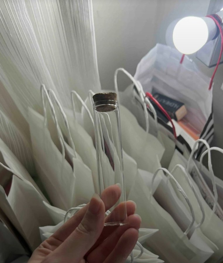 Mantarlı Cam şişe - Görsel 3