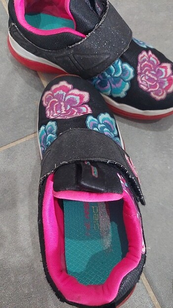 30 Beden Skechers kız çocuk ayakkabısı